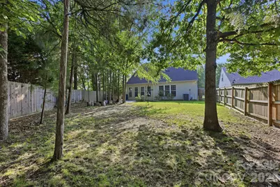 9420 Kestral Ridge Drive, Charlotte, NC 28269 - Photo 34