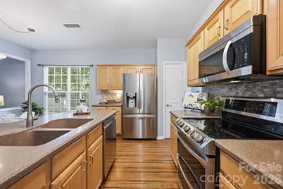 9420 Kestral Ridge Drive, Charlotte, NC 28269 - Photo 6