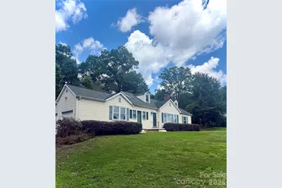 303 Cavin Avenue, Mount Holly, NC 28120 - Photo 4