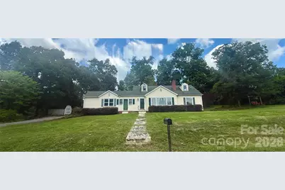 303 Cavin Avenue, Mount Holly, NC 28120 - Photo 2