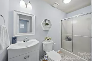6089 Northlake Dr, Hickory, NC 28601 - Photo 28
