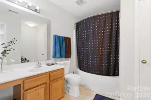 14021 Pinyon Pine Ln, Charlotte, NC 28215 - Photo 18