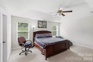 14021 Pinyon Pine Ln, Charlotte, NC 28215 - Photo 16