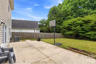 14021 Pinyon Pine Lane, Charlotte, NC 28215 - Photo 26