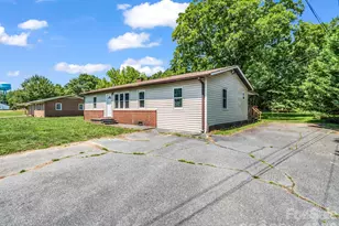 1758 Chase High Rd, Forest City, NC 28043 - Photo 4