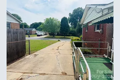 4410 Birkdale Drive, Charlotte, NC 28208 - Photo 12