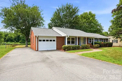 112 Queensbury Road, Winston Salem, NC 27104 - Photo 2