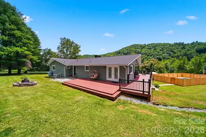 2411 Robertson Lane, Lenoir, NC 28645 - Photo 30