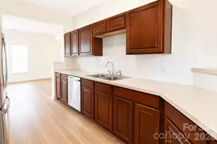 4913 Sunburst Ln, Charlotte, NC 28213 - Photo 8