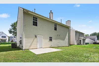 8621 Berrybrook Lane, Charlotte, NC 28269 - Photo 16