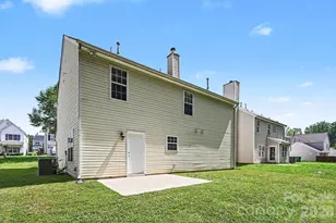8621 Berrybrook Ln, Charlotte, NC 28269 - Photo 16