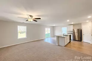 3003 Cres Lk Ln, Charlotte, NC 28214 - Photo 4
