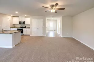 3003 Cres Lk Ln, Charlotte, NC 28214 - Photo 2