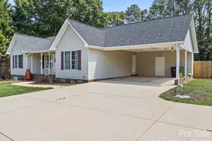 114 S Toney St, Shelby, NC 28152 - Photo 2