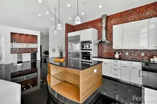 505 E 6th St, Charlotte, NC 28202 - Photo 6