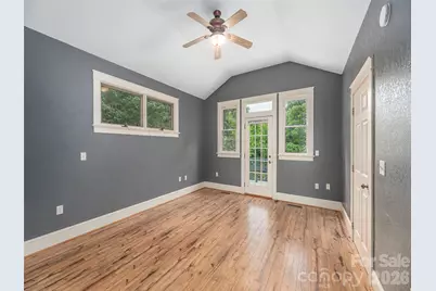 136 Assembly Street, Waynesville, NC 28786 - Photo 16
