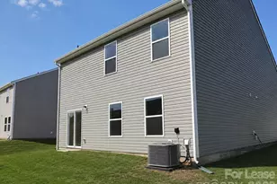 8100 Derby Woods Ln, Charlotte, NC 28214 - Photo 18
