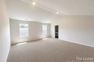 8100 Derby Woods Ln, Charlotte, NC 28214 - Photo 8