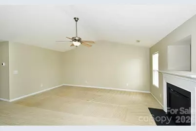 6710 Goldenwillow Drive, Charlotte, NC 28215 - Photo 4