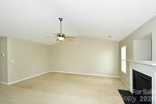 6710 Goldenwillow Dr, Charlotte, NC 28215 - Photo 4
