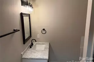 803 E 24th St, Newton, NC 28658 - Photo 6