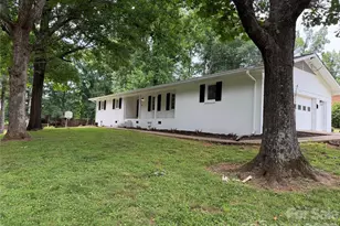 803 E 24th St, Newton, NC 28658 - Photo 2