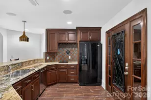 2132 Foxcroft Woods Ln, Charlotte, NC 28211 - Photo 36