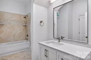2132 Foxcroft Woods Ln, Charlotte, NC 28211 - Photo 28
