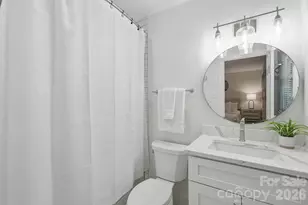 926 Shady Bluff Dr, Charlotte, NC 28211 - Photo 12