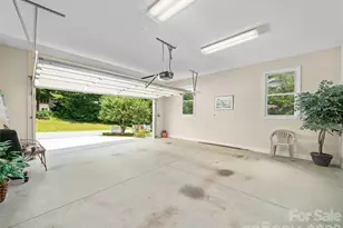 67 Ashefield Ct, Hendersonville, NC 28791 - Photo 28