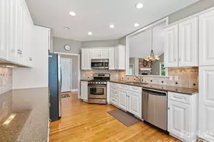 67 Ashefield Ct, Hendersonville, NC 28791 - Photo 10