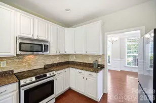 8505 Delamere Ln, Charlotte, NC 28269 - Photo 10