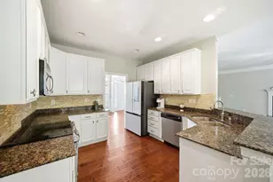 8505 Delamere Ln, Charlotte, NC 28269 - Photo 8