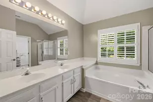 6202 Hickory Cove Ln, Charlotte, NC 28269 - Photo 24