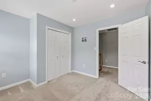6202 Hickory Cove Ln, Charlotte, NC 28269 - Photo 32