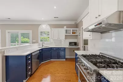 6202 Hickory Cove Lane, Charlotte, NC 28269 - Photo 14