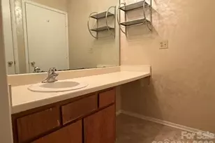 5024 Sardis Rd, Charlotte, NC 28270 - Photo 10
