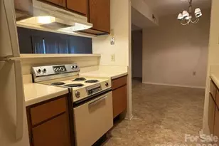 5024 Sardis Rd, Charlotte, NC 28270 - Photo 6