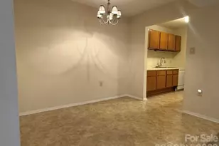 5024 Sardis Rd, Charlotte, NC 28270 - Photo 4