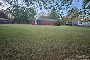 1617 Shampy Dr, Hartsville, SC 29550 - Photo 26