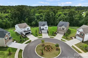 660 Citriadora St, Fort Mill, SC 29715 - Photo 2
