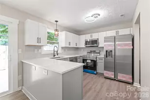 1221 Scaleybark Rd, Charlotte, NC 28209 - Photo 6