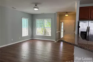 10519 Royal Winchester Dr, Charlotte, NC 28277 - Photo 6