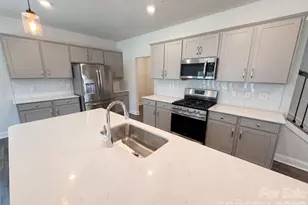 1217 Black Walnut St, Monroe, NC 28112 - Photo 2