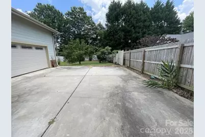 1512 Ivey Drive, Charlotte, NC 28205 - Photo 4
