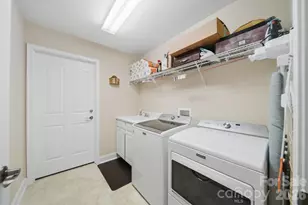 808C Wynnshire Drive, Hickory, NC 28601 - Photo 30