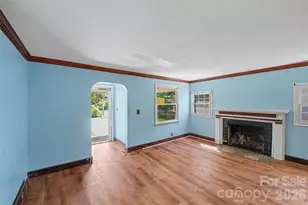 1212 Meadow Ln Ln, Charlotte, NC 28205 - Photo 6