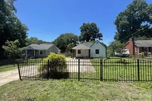 1212 Meadow Ln Ln, Charlotte, NC 28205 - Photo 1