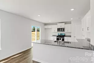 28 Katherine Emilie Dr, Hendersonville, NC 28792 - Photo 4