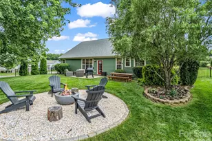 17 Black Iron Ln, Hendersonville, NC 28792 - Photo 36